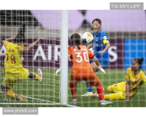 东京绿茵迎战新泻天峨精彩对决双方球员全力以赴争夺胜利