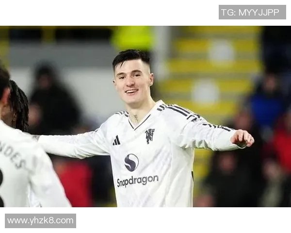 谢什科的传奇人生与足球梦想如何影响年轻一代运动员的成长与发展 谢什科的传奇人生与足球梦想如何影响年轻一代运动员的成长与发展